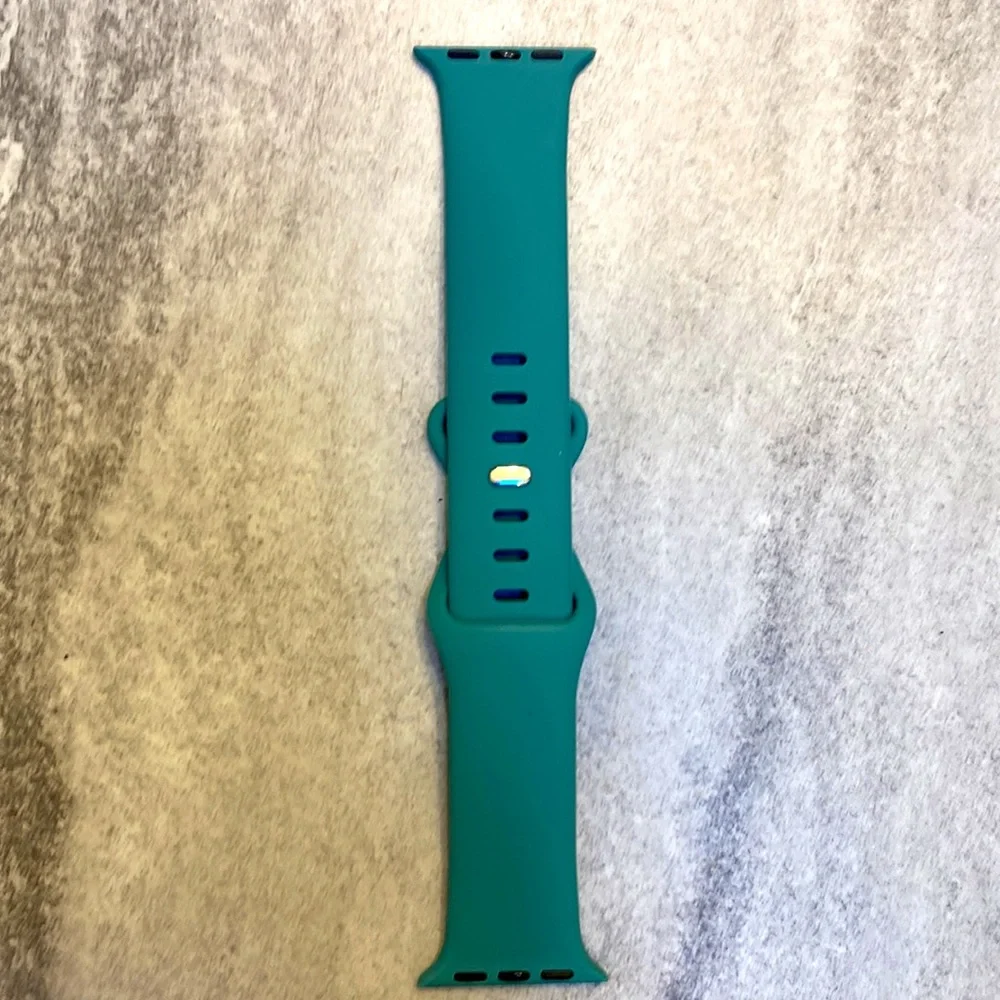 Apple Watch Band Green Silicone  5 1/2 - 7 1/4 inches